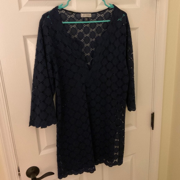 LADIES V NECK NAVY BLUE  BEACH COVERUP. . L. VERY GOOD!  REALLY CUTE!!! - Picture 1 of 10